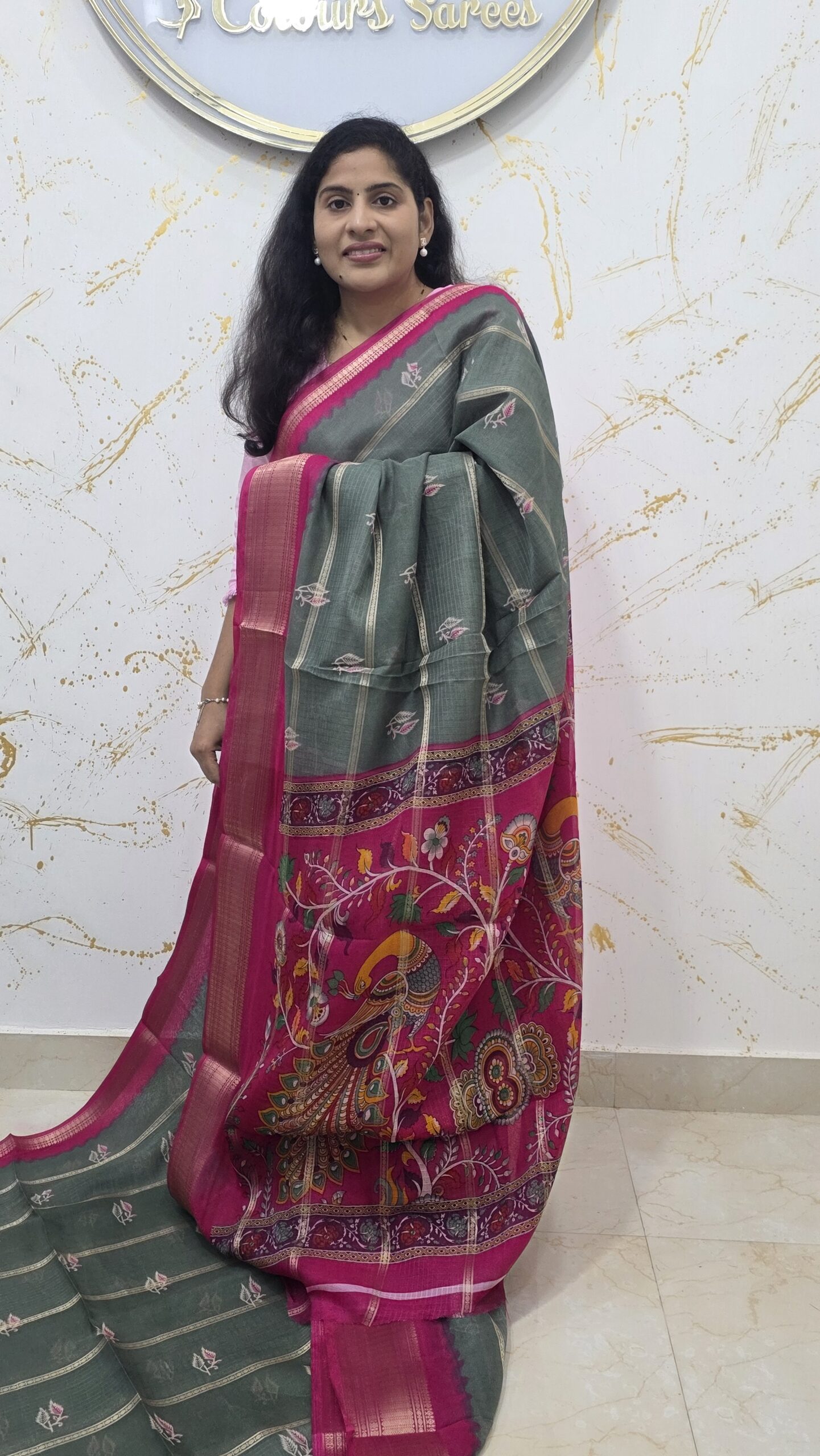 Elegant Grey Soft Silk Saree with Pink Zari Border & Subtle Floral Motifs