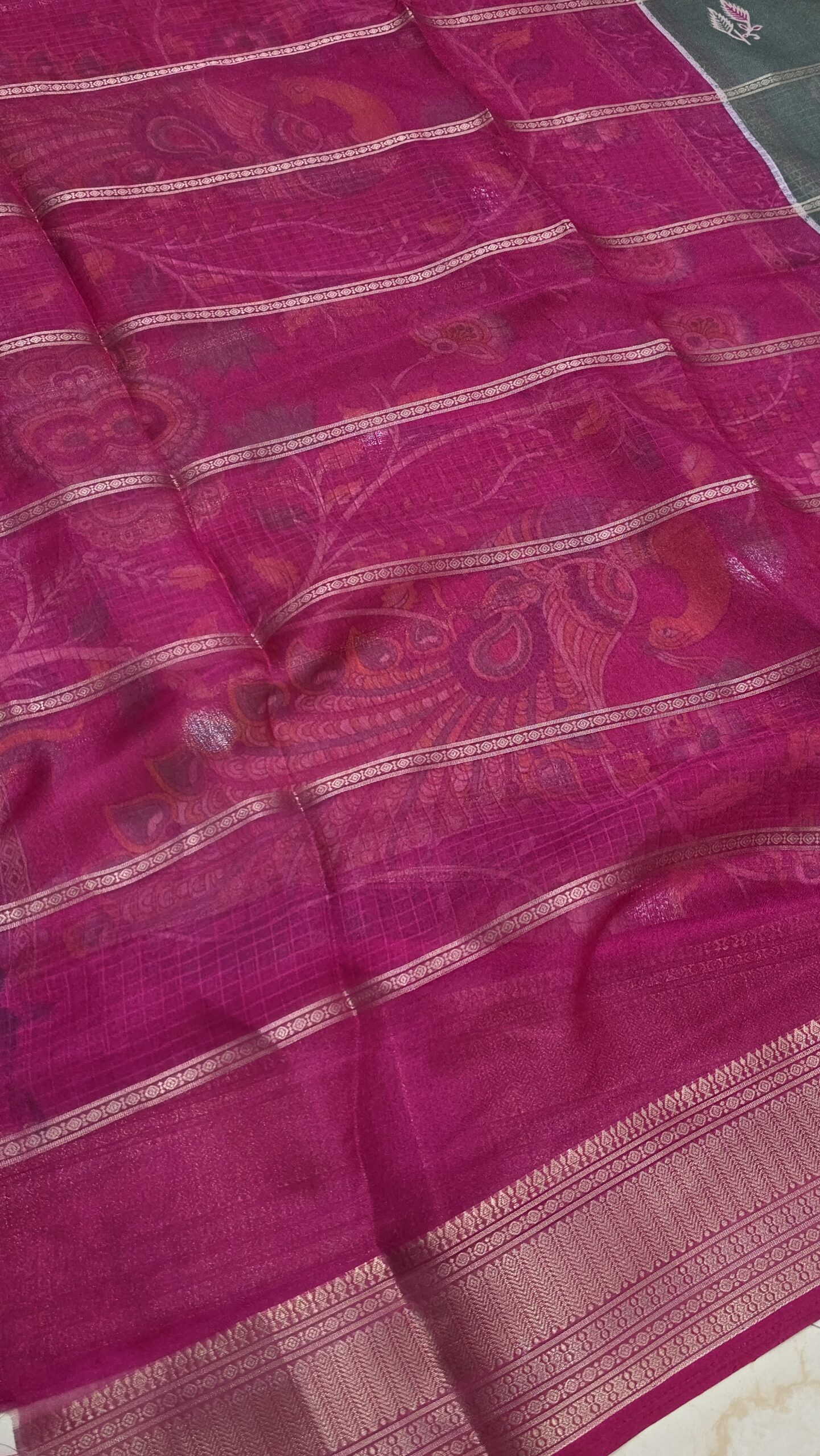 Elegant Grey Soft Silk Saree with Pink Zari Border & Subtle Floral Motifs - Image 3