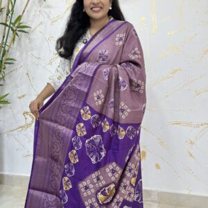 Lavender–Purple Soft Silk Saree with Dual-Tone Body & Intricate Zari Pallu