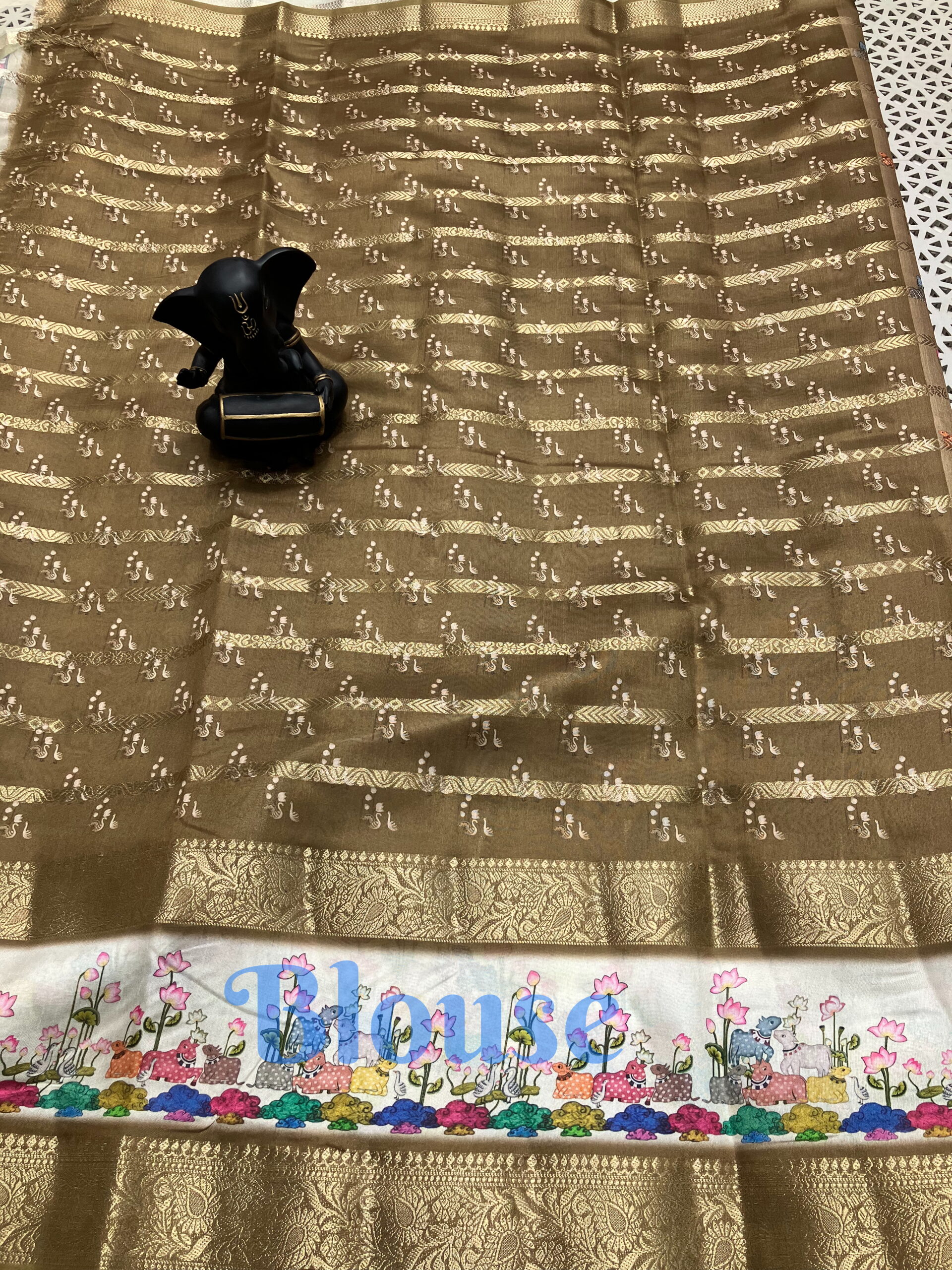Kanchi Border Organza Saree With Pichwai Design - Image 3