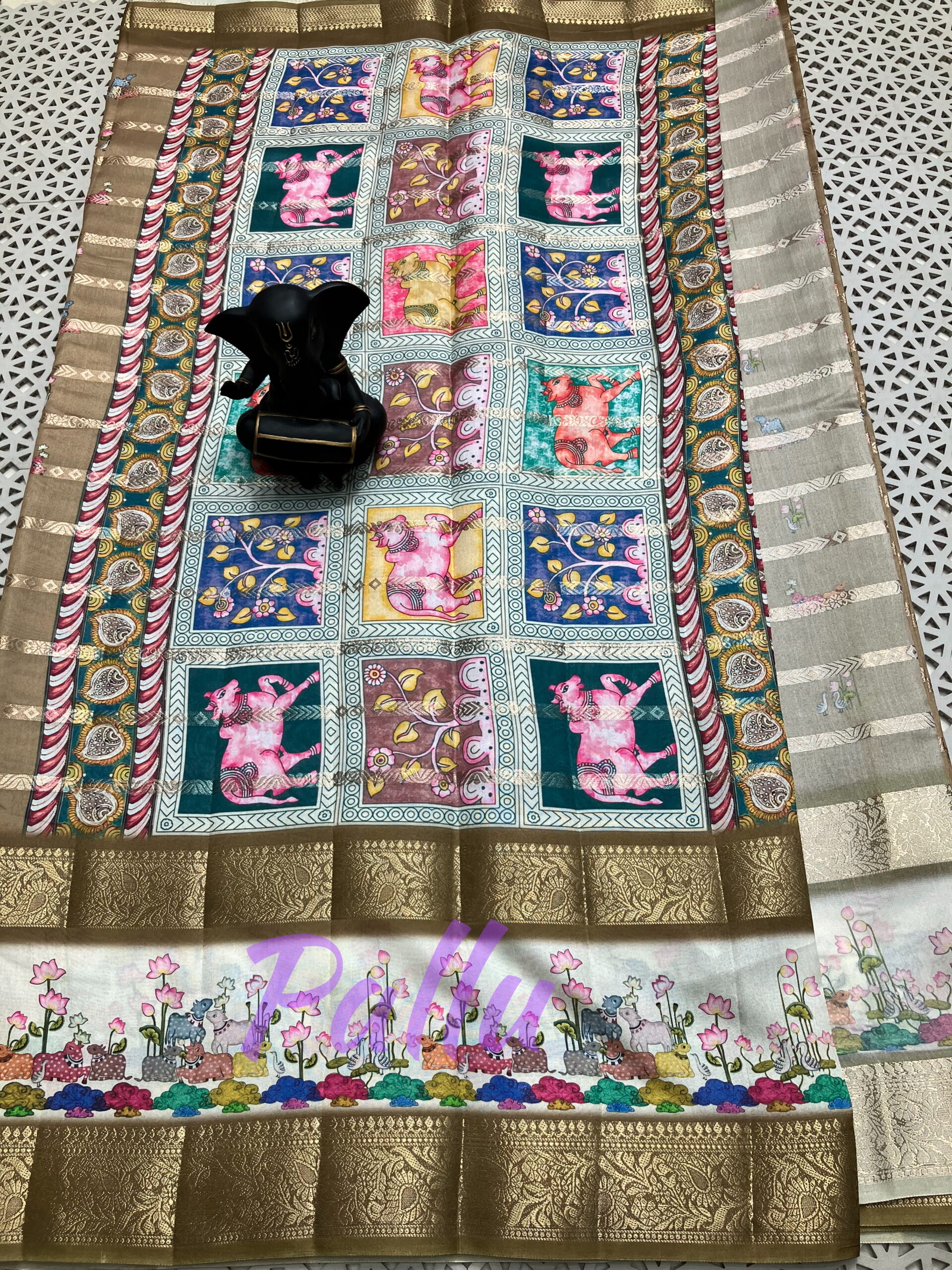 Kanchi Border Organza Saree With Pichwai Design - Image 2